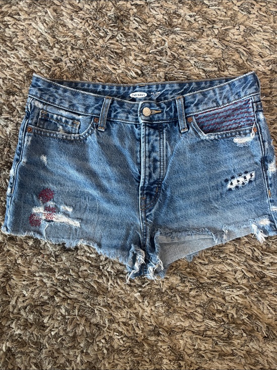 Old Navy Pants - Old Navy OG Short High Rise Distressed Denim Shorts with Embroidered Accents